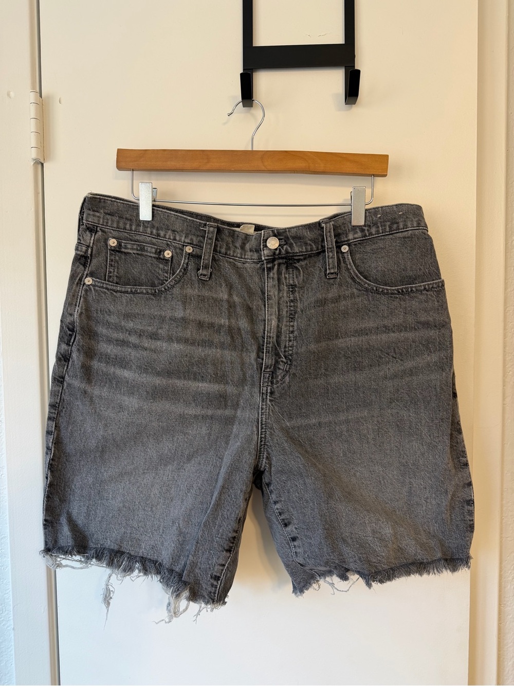 Women’s Madewell high-rise mid-length shorts